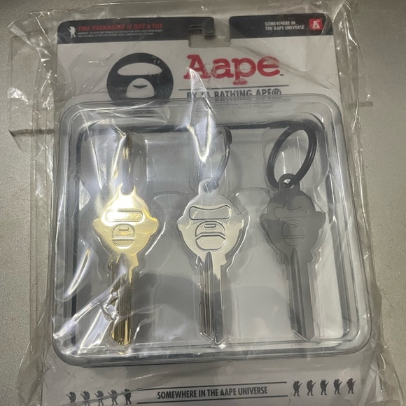 Aape by bathing ape Set of keys - Picture 3 of 3